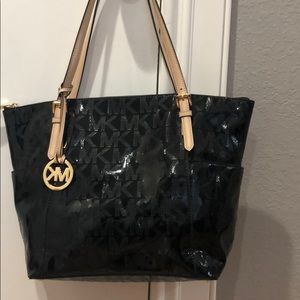 Michael kors Jet Set large Tote 👜 🔥🔥🔥🔥
